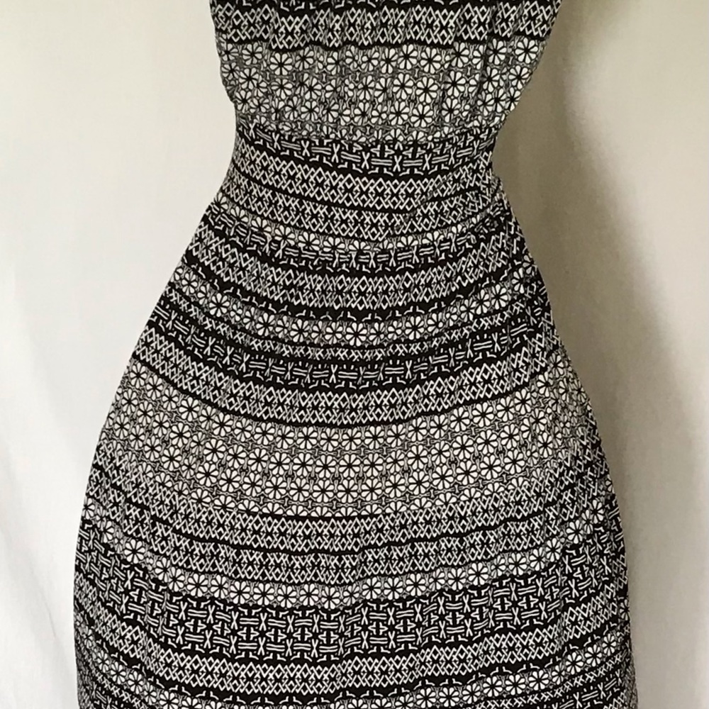 New York and Company Strapless Dress